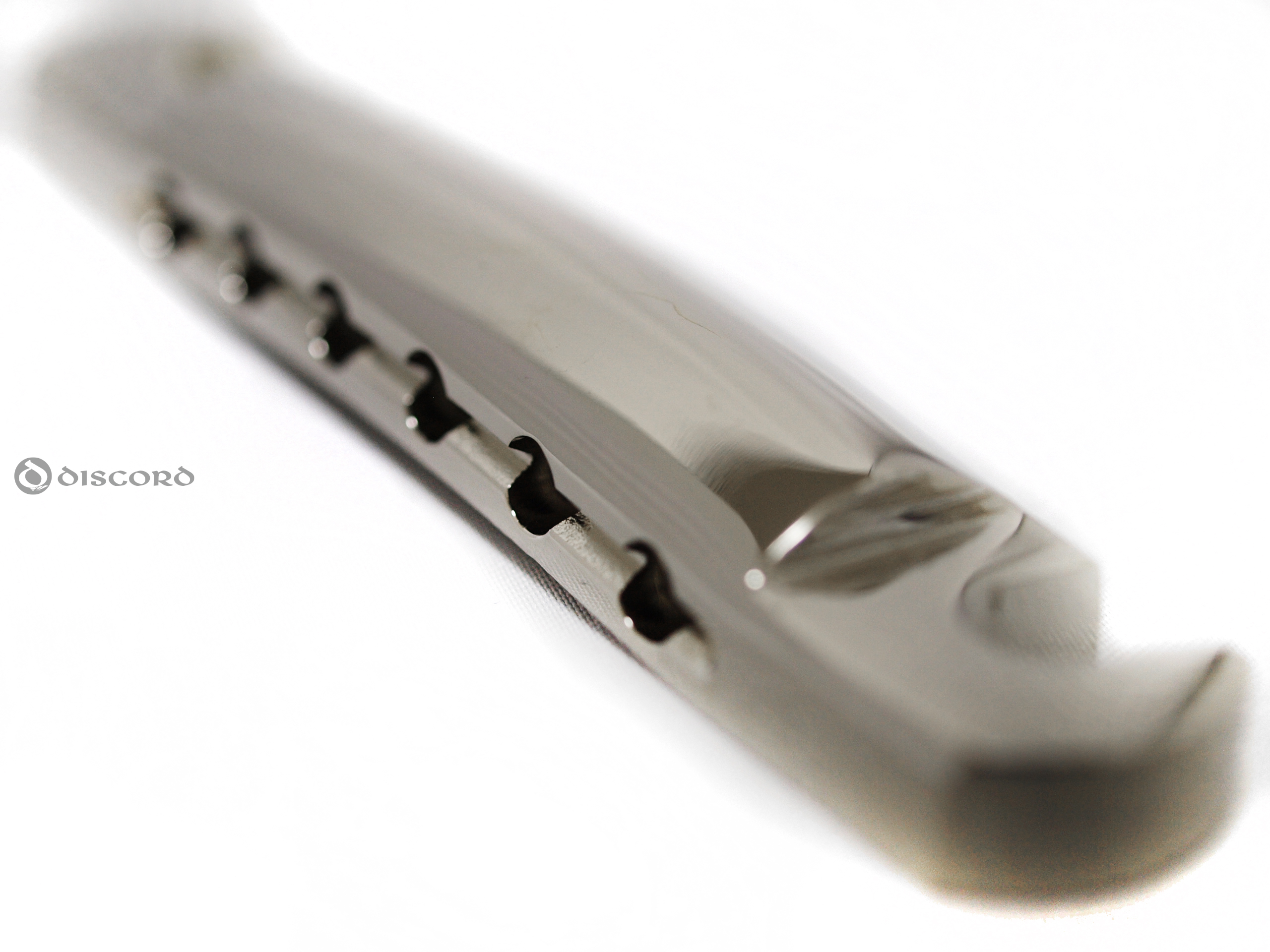 DISCORD 60's STYLE ALUMINIUM TAILPIECE NICKEL manufacturer page 
